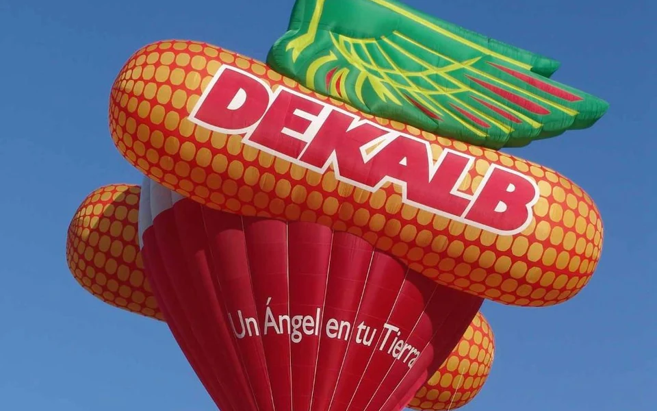 Globo aerostático corporativo DEKALB de forma especial operado en México